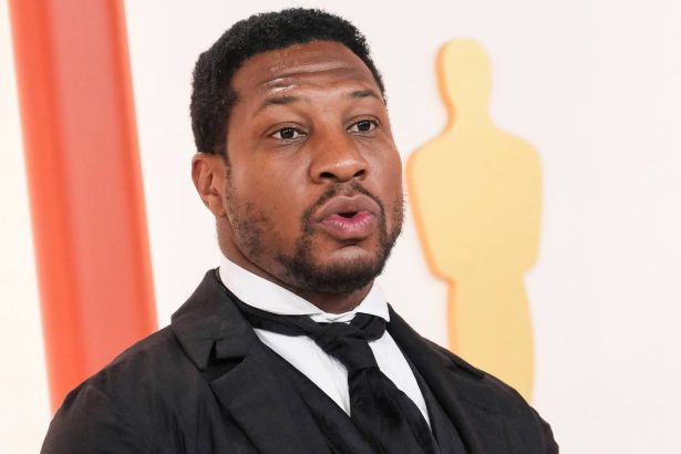 Jonathan Majors-t bűnösnek találták a New York-i bántalmazási ügyben 26 Jonathan Majors