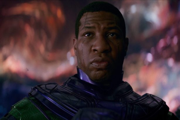 Jonathan Majors megtörte a csendet, hogy Robert Downey Jr. Doctor Doomja váltja Kangot 16 A Hangya és a Darázs: Kvantumánia