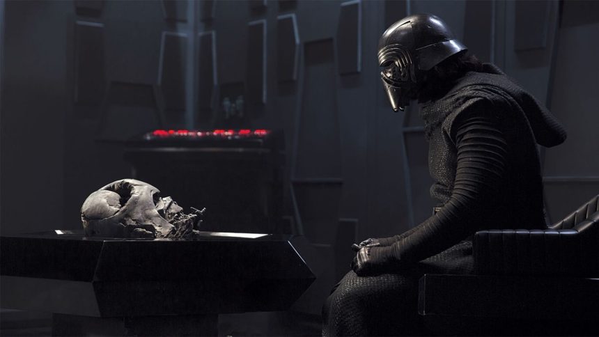 A Star Wars könyvből választ kaphattunk, hogyan került Kylo Renhez Darth Vader sisakja 11 Star Wars: Az ébredő Erő