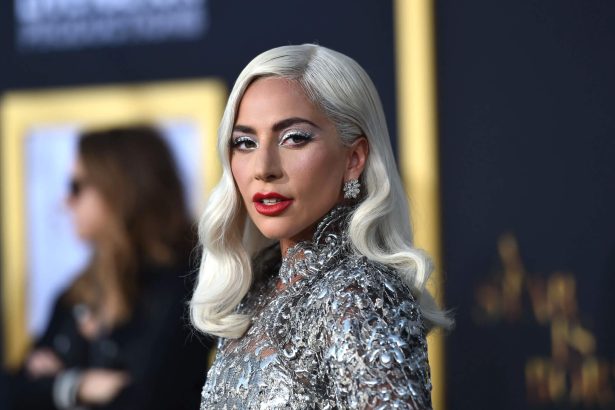 Harley Quinn szerepéről tárgyal Lady Gaga Todd Phillips a Joker folytatásában, ami egy musical lesz? 26 Lady Gaga