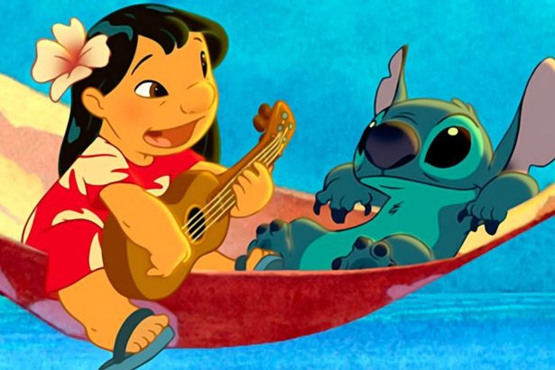 Aranyos képet kaptunk az élőszereplős Lilo és Stitch kék földönkívülijéről 20 Lilo és Stitch