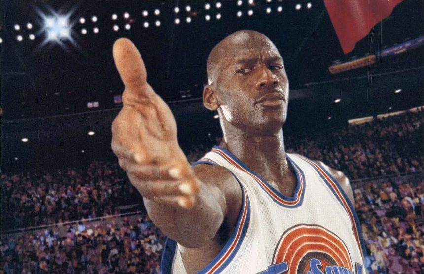Michael Jordan is benne lesz a Space Jam 2. részében, de... 11 Michael Jordan