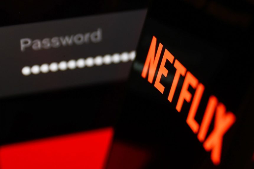 A Netflix extraköltséget számol fel Magyarországon is, ha megosztod a jelszavad másokkal, és durván fellép azok ellen, akik ki akarják játszani 11 Netflix