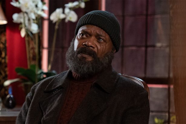 Nick Fury a Titkos invázió epizódjában rájött, hogy az egyik Bosszúálló testébe bújt egy Skrull imposztor 12 Titkos invázió