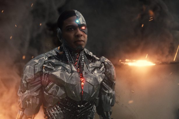 Ray Fisher most James Gunnba állt bele egy korábbi tweet miatt, de a rendező a legnagyobb udvariassággal kiosztotta Az Igazság Ligája színészét 12 Cyborg