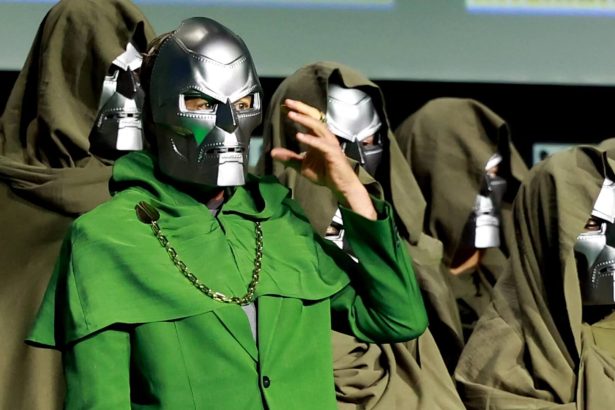 Robert Downey Jr. titokzatos utalást tett Doctor Doom szerepére a Bosszúállók: Ítéletnapban – ez mindent megváltoztathat Franklin Richards jövőjével kapcsolatban 30 Bosszúállók: Doctor Doom ébredése