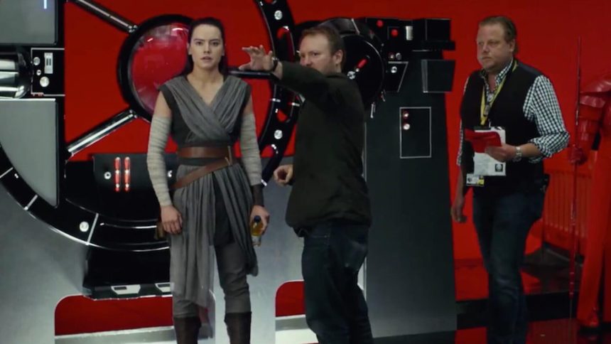 Tiszta vizet öntött a pohárba Az utolsó Jedik rendezője: Tényleg a rajongók üldözték el Rian Johnsont? 11 Star Wars: Az utolsó Jedik