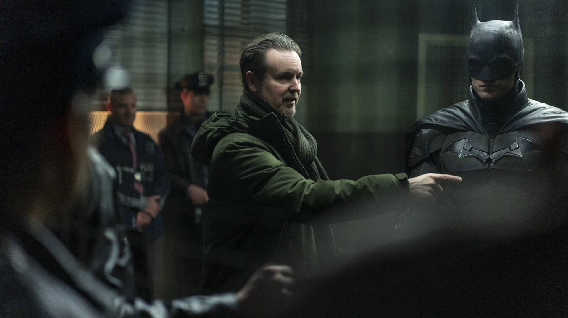 Zsivány Egyes – Lázadók és rohamosztagosok harca az első klipben 13 The Batman