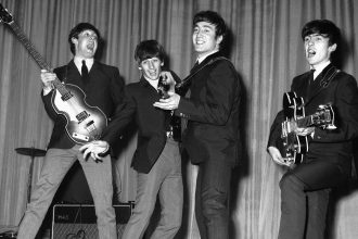 Sam Mendes négy külön Beatles-filmet rendez – egyszerre kerülnek a mozikba 2028-ban 27 Beatles