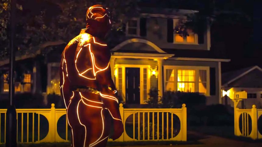 Ezra Miller reagál a hírekre, miszerint a The Flash törli a SnyderVerse sztoriszálat a DCEU-ból 11 The Flash