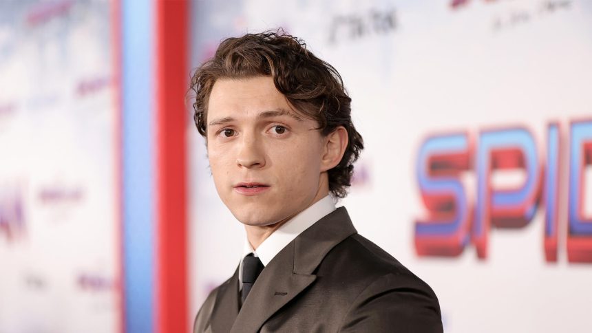 A The Crowded Room forgatása után Tom Holland egy időre visszavonul a színészkedéstől 11 Tom Holland