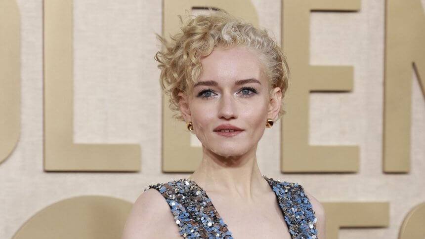 Julia Garner megerősítette, hogy hol áll Madonna életrajzi projektje 11 Julia Garner