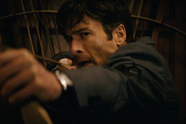 How to Make a Killing: Glen Powell mindent megtesz az örökségéért az A24 új thrillerében 26 How to Make a Killing