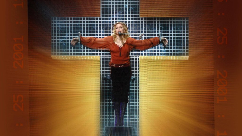 „Talán rossz zenét hallgatsz”: Madonna így szól vissza Charli xcx-nek, aki szerint a tánczene már halott 14 Madonna Confessions turné