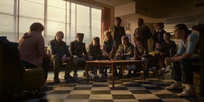 Rejtett pillantások és fájdalmas felismerések: a Stranger Things készítői elárulták az igazságot Mike reakciójáról 11 Stranger Things