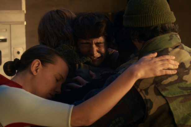 Stranger Things: Millie Bobby Brown végre megerősítette, hogy ismeri Tizenegyes valódi sorsát 18 Stranger Things