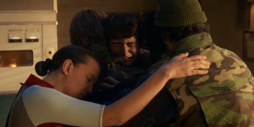 Stranger Things: Millie Bobby Brown végre megerősítette, hogy ismeri Tizenegyes valódi sorsát 11 Stranger Things