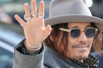 Johnny Depp nagy visszatérése az Ebenezer: A Christmas Carol főszerepében 24 Johnny Depp