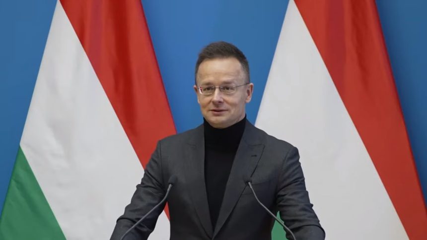 Ez lesz a magyar GTA vagy Witcher? Szijjártó Péter bejelentette az első magyar AAA videójátékot másfél milliárd forintos állami támogatással 11 Szijjártó Péter
