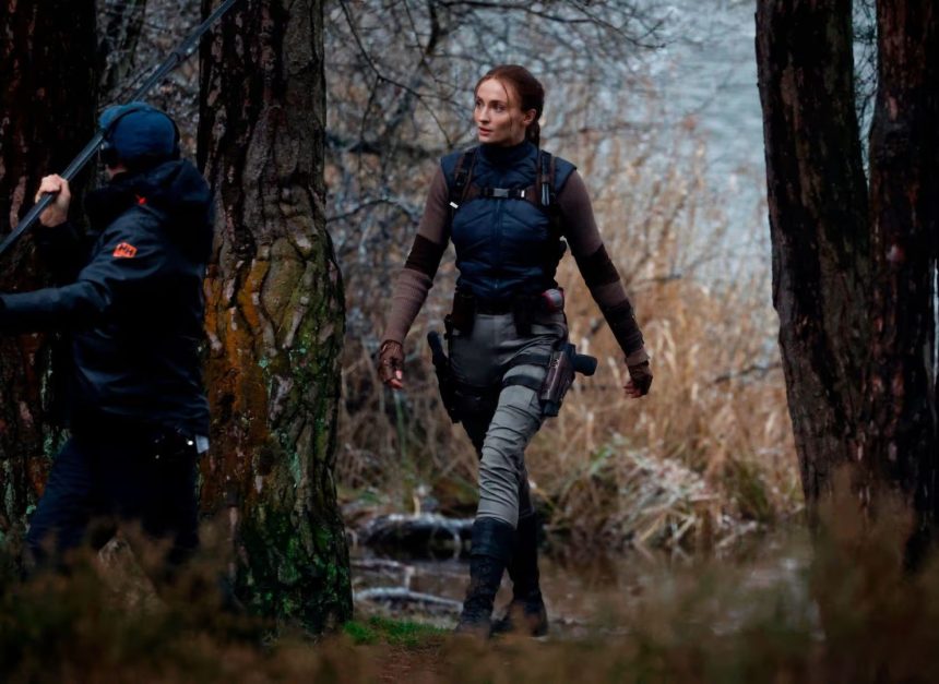 Új, fantasztikus külsővel tűnt fel Sophie Turner Lara Croftként a Tomb Raider forgatásán 11 Tomb Raider