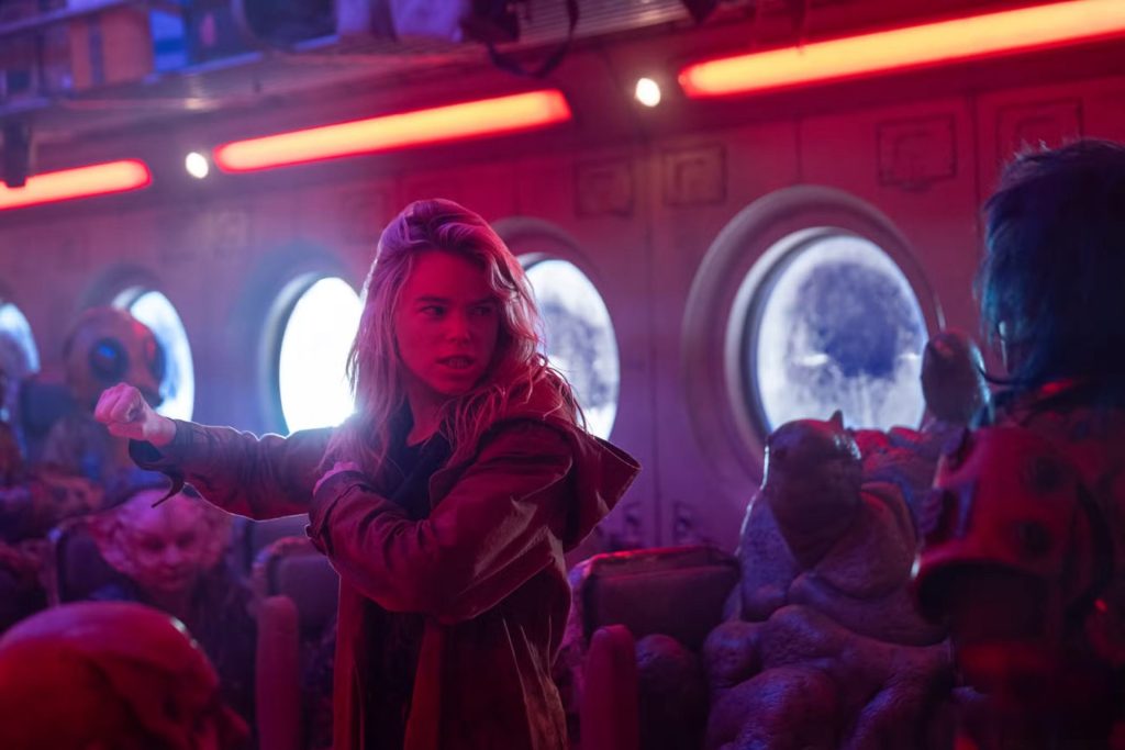 A Supergirl sztárja még életében nem látta a Wonder Womant vagy a Marvel női szuperhősös filmjeit 14 Supergirl
