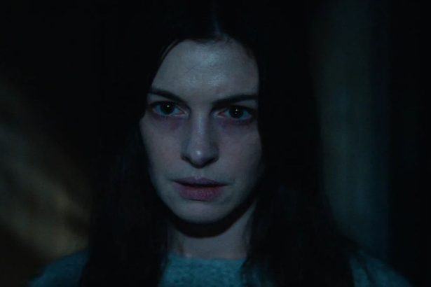 Dakota Johnson és Anne Hathaway egy csábító thrillerben, itt a Verity előzetese 26 Verity